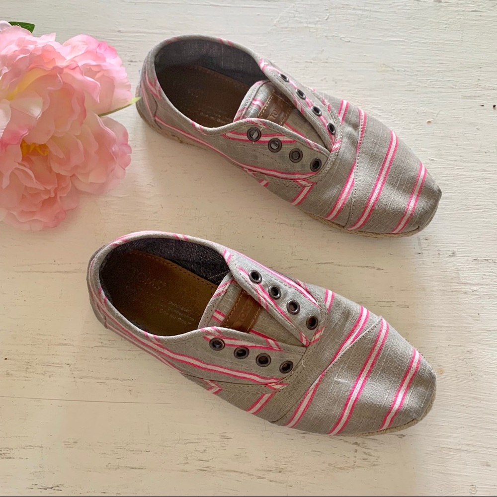 TOMS Sneakers